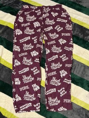 PINK Victoria's Secret Maroon Graphic Pajama Pants Size M